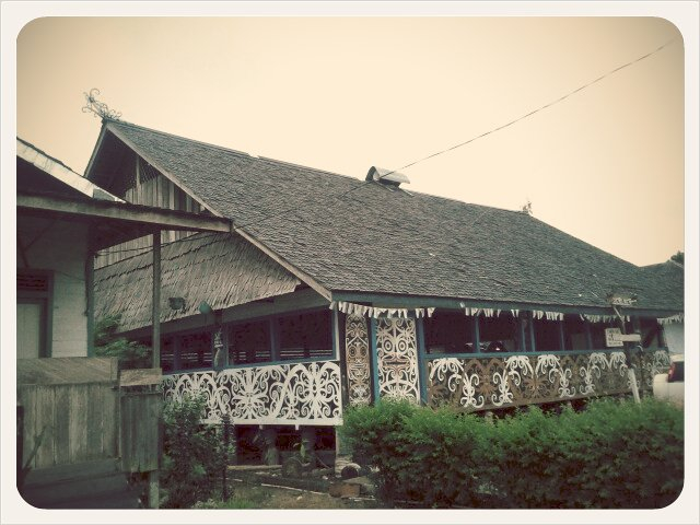 Rumah Adat Lamin. (Foto: https://flickr.com)