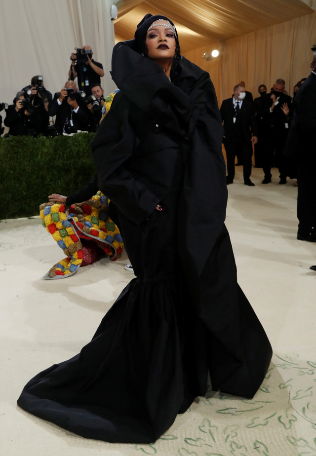 Rihanna di Met Gala 2021, di New York City, AS, Senin (13/9). Foto: Mario Anzuoni/REUTERS