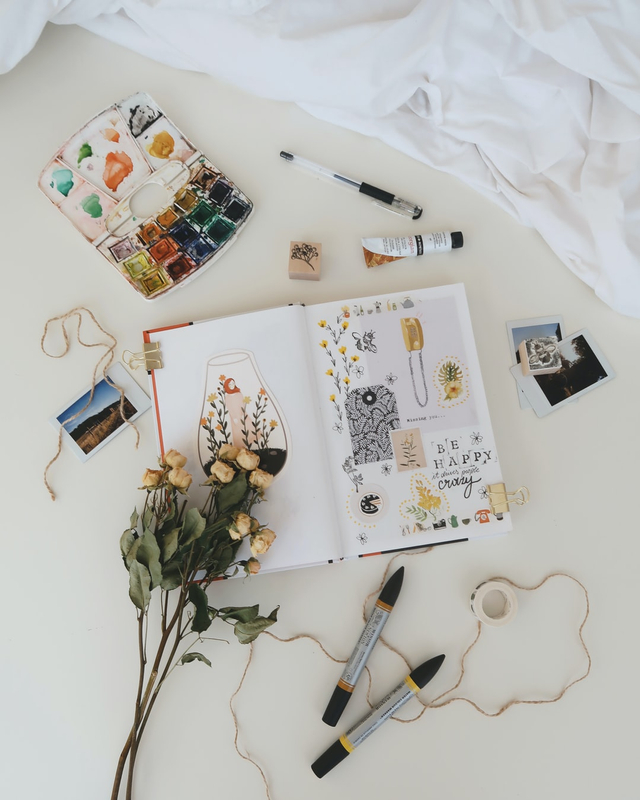 ilustrasi cara membuat karya montase, sumber gambar: https://www.unsplash.com/