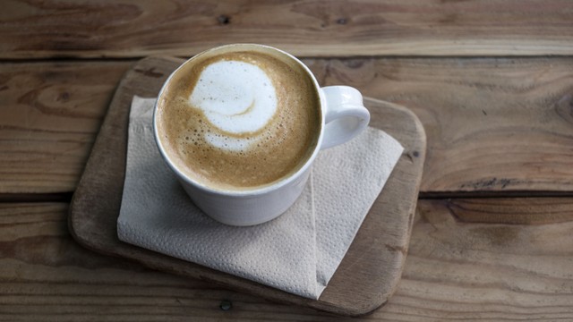 Kapan Anak Boleh Minum Kopi? Foto: Shutter Stock