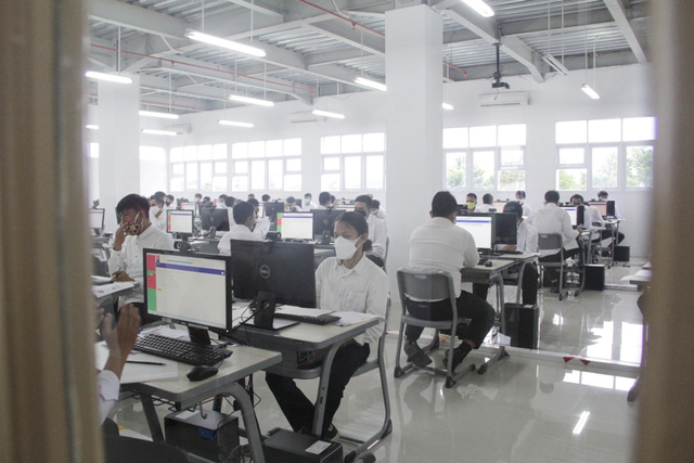 Tinjauan BKN dan Sekdaprov Lampung ke lokasi tes CPNS di Itera, Selasa (14/9) | Foto : Ist