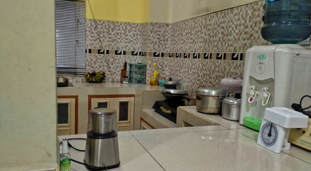 Dapur Tempat Aktivitas Ibu (Sumber: Agus Sarkoro)