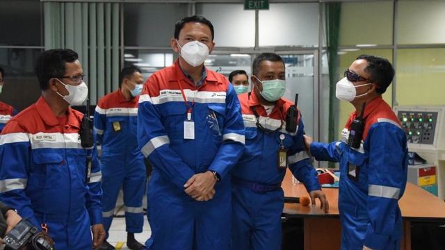 Ahok kunjungi Kilang Dumai. Foto: Pertamina
