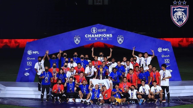 Syahrian Abimanyu saat juara Liga Malaysia bersama Johor Darul Ta'zim. Foto: Instagram/@syahrian.abimanyu