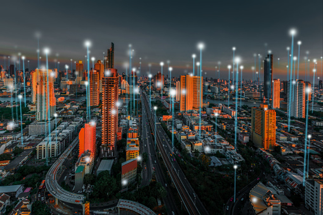 Manusia memanfaatkan energi untuk pemenuhan kebutuhan sehari-hari. Sumber: Pixabay.com