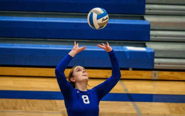 Overhead Passing Voli (Sumber: Volleyball Advisors)