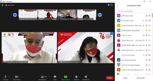 Deputi Pengendalian dan Evaluasi BPIP, RIma Agristina (Kanan) saat menjai pembicara Webinar BPIP dengan Kemendagri