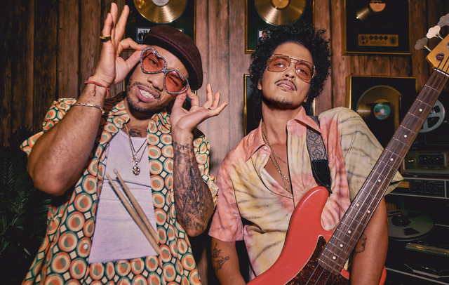 Anderson .Paak dan Bruno Mars. Foto: NME