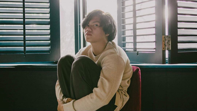 Lirik lagu dan chord Whiskey Bottle - Gangga Kusuma. Foto: Instagram @/ganggaksm