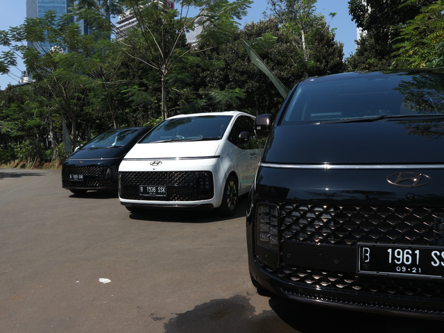 Hyundai Staria yang sudah mengaspal di Indonesia. Foto: Ghulam Muhammad Nayazri / kumparanOTO