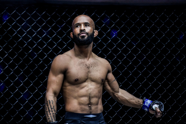 Demetrious Johnson dianggap petarung terbaik sepanjang masa karena telah 1x kali mempertahankan sabuk juara UFC. Foto: ONE Championship