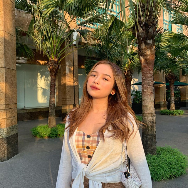 Putri Anjani, Anak Komedian Jarwo Kwat. Foto: Instagram/anjanyjrw