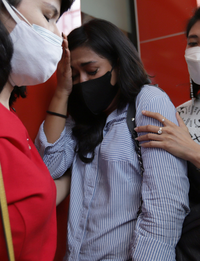 Karen Pooroe saat mendatangi Polres Metro Jakarta Selatan, Jakarta, Rabu, (22/9). Foto: Ronny