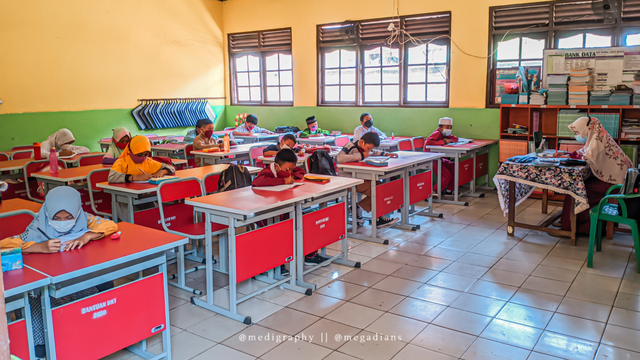 Pertemuan Tatap Muka Terbatas (PTMT) SDN Cikiwul III kelas IVB