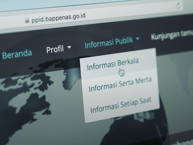 Masyarakat dapat mengajukan permohonan informasi dan mengakses informasi publik Kementerian PPN/Bappenas melalui laman ppid.bappenas.go.id.