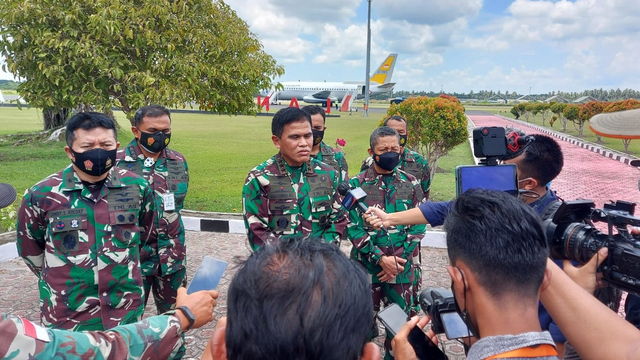 Pangkogabwilhan I Laksdya TNI Muhammad Ali meninjau langsung ke Ranai Kabupaten Natuna, Kepulauan Riau, Kamis (23/9).  Foto: Dok. Istimewa