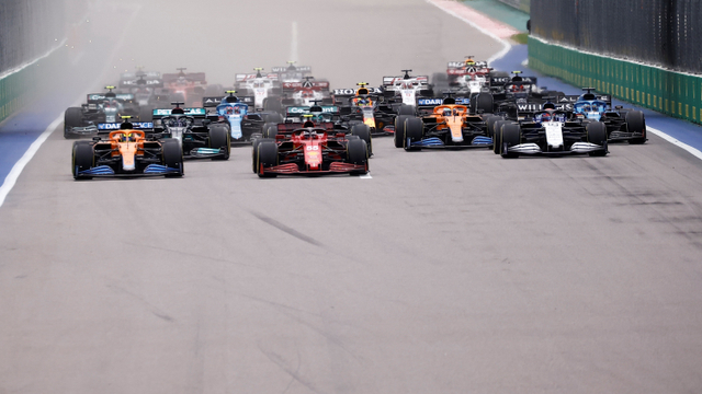Sejumlah pebalap saat balapan F1 Grand Prix Rusia di Sochi Autodrom, Sochi, Rusia.
 Foto: Maxim Shemetov/REUTERS