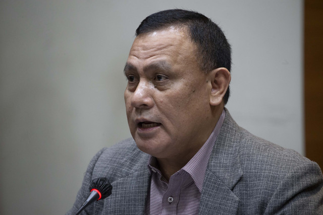 Ketua Komisi Pemberantasan Korupsi Firli Bahuri memberi keterangan pers. Foto: Aditia Noviansyah/kumparan