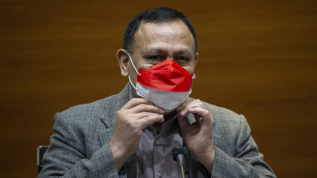 Ketua Komisi Pemberantasan Korupsi Firli Bahuri memberi keterangan pers. Foto: Aditia Noviansyah/kumparan