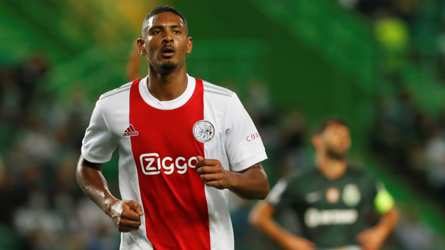 Pemain Ajax Sebastien Haller. Foto: Pedro Nunes/REUTERS