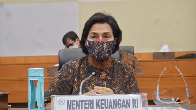 Menteri Keuangan Sri Mulyani mengikuti rapat kerja dengan Badan Anggaran DPR RI, Selasa (28/9/2021). Foto: Jamal Ramadhan/kumparan