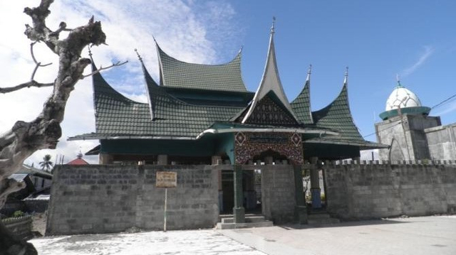  Makam Syekh Burhanuddin. Foto;  Makam Syekh Burhanuddin. Foto: 