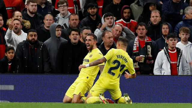 Selebrasi pemain Villarreal usai mencetak gol ke gawang Manchester United pada pertandingan Grup F Liga Champions di Old Trafford, Manchester, Inggris.
 Foto: Phil Noble/REUTERS