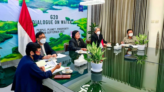 Menteri Lingkungan Hidup dan Kehutanan (LHK) Siti Nurbaya ketika menjadi salah satu pembicara kunci dalam acara High-level Dialogue on Water, atas undangan pemerintah Italia selaku Presidensi G20 2021. Foto: PPID Kementerian LHK