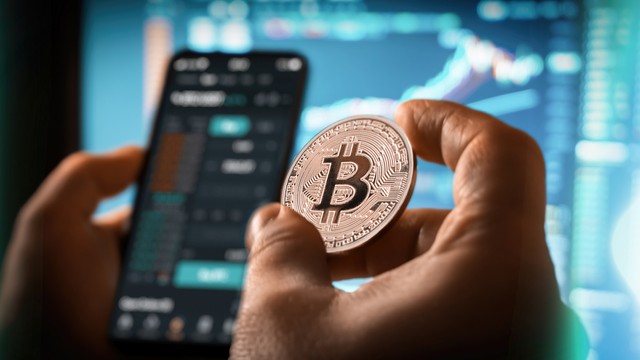 Ilustrasi Crypto. Foto: Shutter Stock