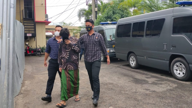 Imam Akbar, seorang pengasuh di sebuah Ponpes di Ogan Ilir ditangkap polisi karena mencabuli santri laki-lakinya. (foto: istimewa)