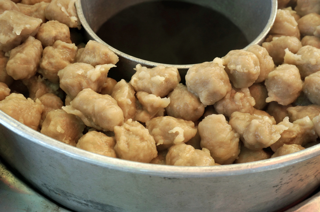 Ilustrasi pentol ayam. Foto: Shutter Stock