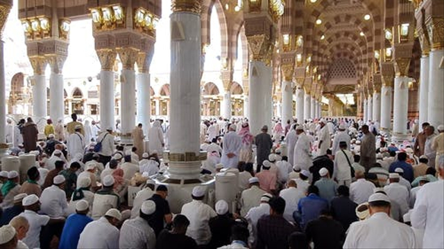 ilustrasi bacaan innallaha ma’ashobirin Arab dan artinya, sumber gambar: https://www.pexels.com/