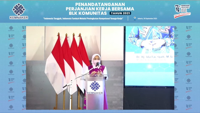 Penandatanganan Perjanjian Kerja Bersama BLK Komunitas Tahap II Tahun 2021. Sumber: Channel Youtube Kementerian Ketenagakerjaan RI