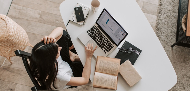 Kesulitan Belajar Merupakan Masalah Setiap Siswa atau Mahasiswa yang Saat Ini Melaksanakan Pembelajaran Secara Online. Sumber Foto : Pexels.com