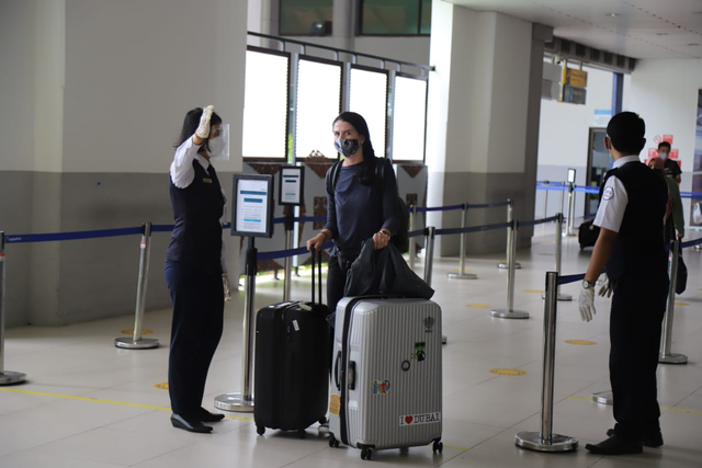 Penumpang pesawat dari Bandara Ngurah Rai harus mengikuti protokol kesehatan yang ketat- IST