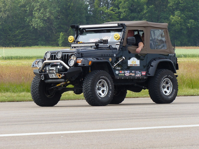 Ilustrasi mobil Jeep (Foto: Pixabay)