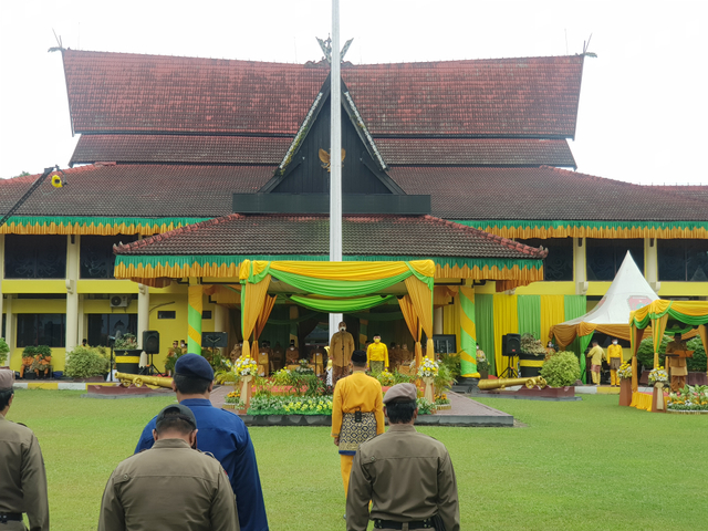 Upacara peringatan hari jadi ke-62 Kabupaten Kobar di halaman Kantor Bupati. Joko Hardyono/InfoPBUN