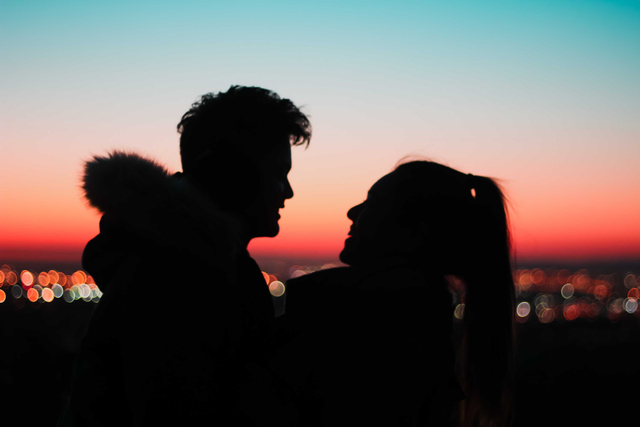 Ilustrasi lontarkan gombalan buat pacar. Sumber: unsplash
