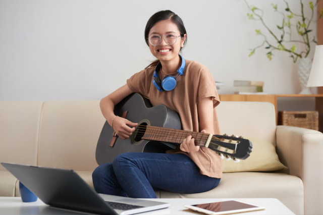 ilustrasi lirik lagu Bolelebo, sumber gambar: https://www.freepik.com/