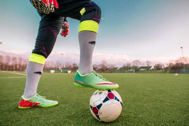 Ilustrasi Cara Menghentikan Bola. (Foto: https://pixabay.com)