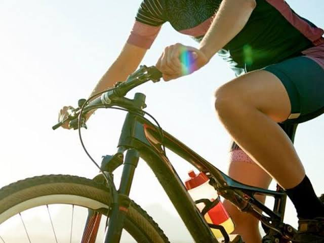 Ilustrasi bersepeda. Foto: Pixabay