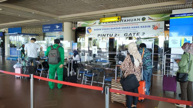 Suasana di Bandara Hang Nadim Batam. Foto: Zalfirega/kepripedia.com