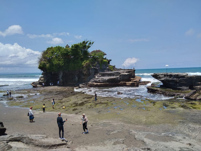 Suasana di Obyek Wisata Tanah Lot, Tabanan, Bali yang sepi wisman sejak pandemi - IST