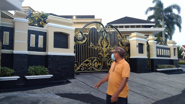Rumah Anggota DPR RI Zulkifli Anwar. | Foto: Bella Sardio/ Lampung Geh