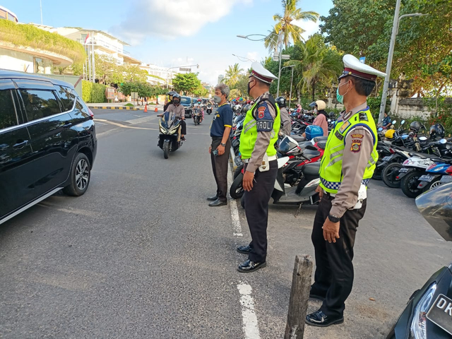 Uji coba ganjil genap sempat dilakukan untuk kawasan wisata Sanur dan Kuta, Bali - WIB