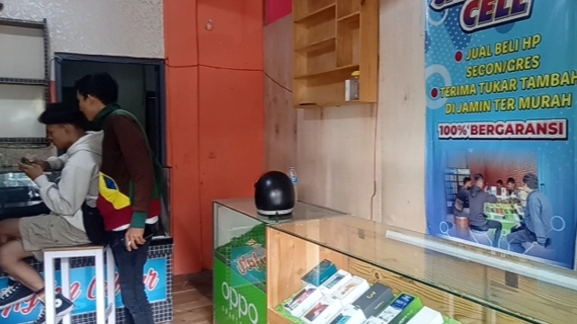 Toko handphone di Cianjur, Jabar, diduga dicuri oleh pegawainya sendiri. Foto: Dok. Istimewa