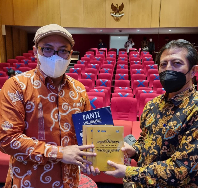 Kak Awam bersama Ketua Umum PP GPMB Tjahyo Suprajogo.