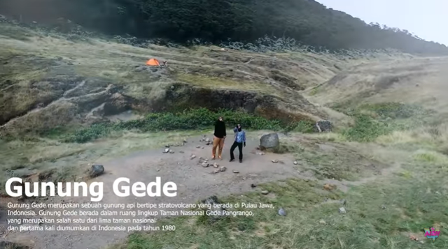Ammar Zoni dan Irish Bella naik Gunung Gede. Foto: YouTube