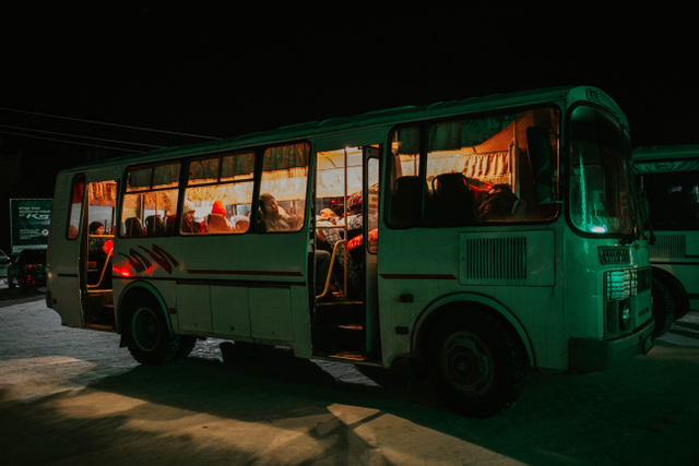 Bus kota memberikan memori yang mendalam. Sumber : pexels.com