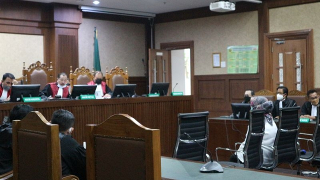 Mantan Direktur Keuangan Jasindo didakwa rugikan negara Rp7,584 miliar. Foto: Antaranews